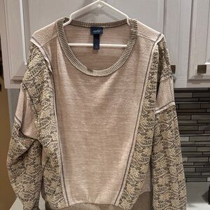 Buckle Beige Crew Neck Sweater with Patterned Sleeves